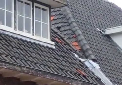 Hoeveel kost het om dakgoten rondom het huis te vervangen?